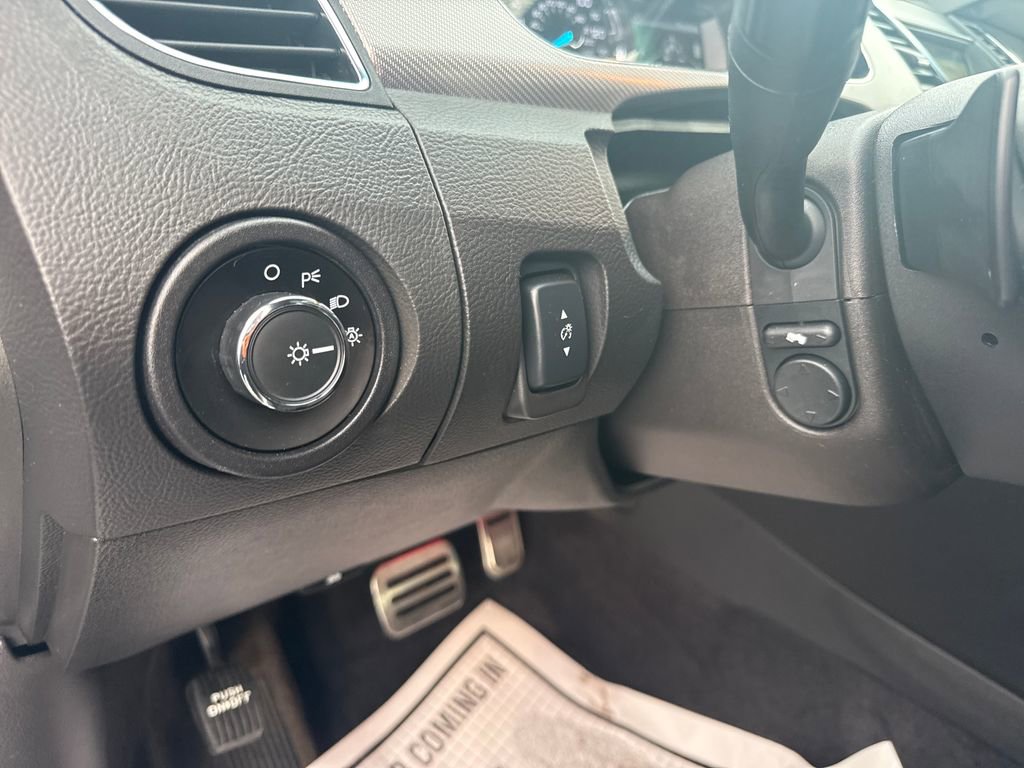 Used 2018 Ford Taurus SHO image 22