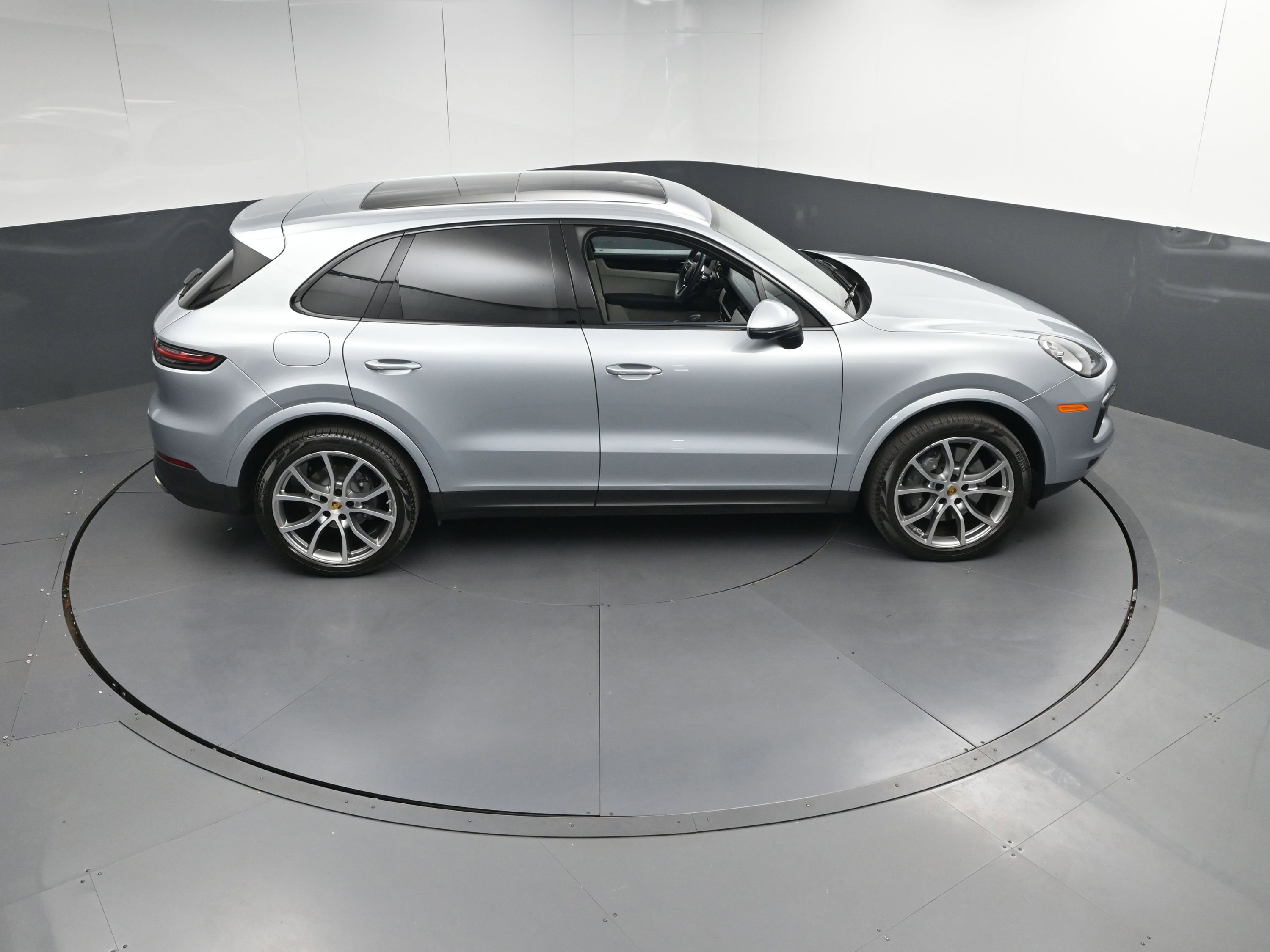 Certified 2022 Porsche Cayenne S image 37