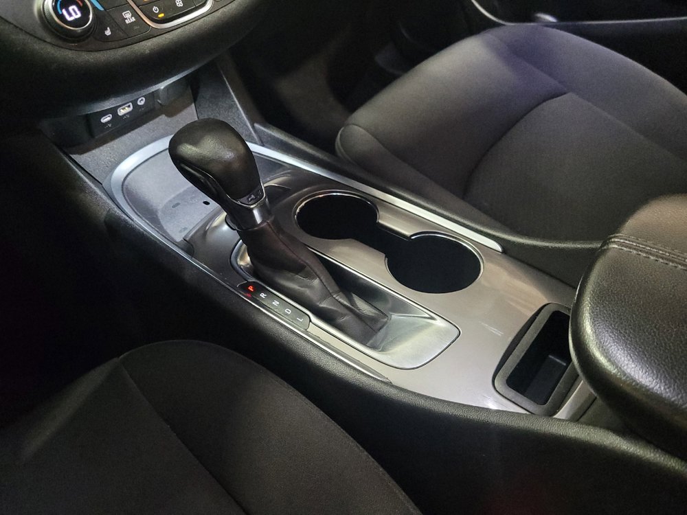 Used 2021 Chevrolet Malibu LT FWD image 26