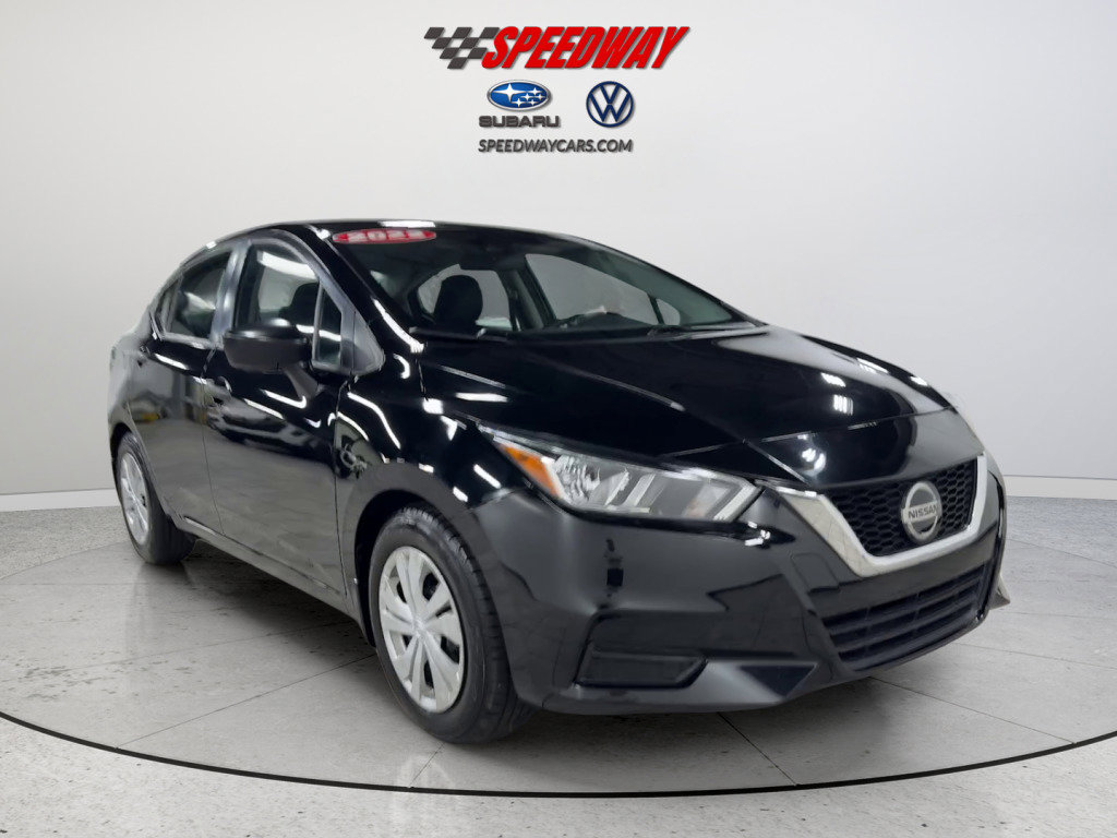 Used 2022 Nissan Versa S w/ Trunk Package image 2