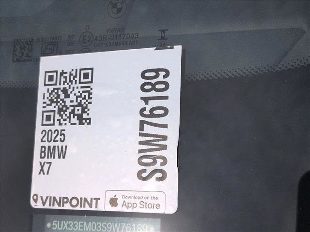 Used 2025 BMW X7 M60i image 29