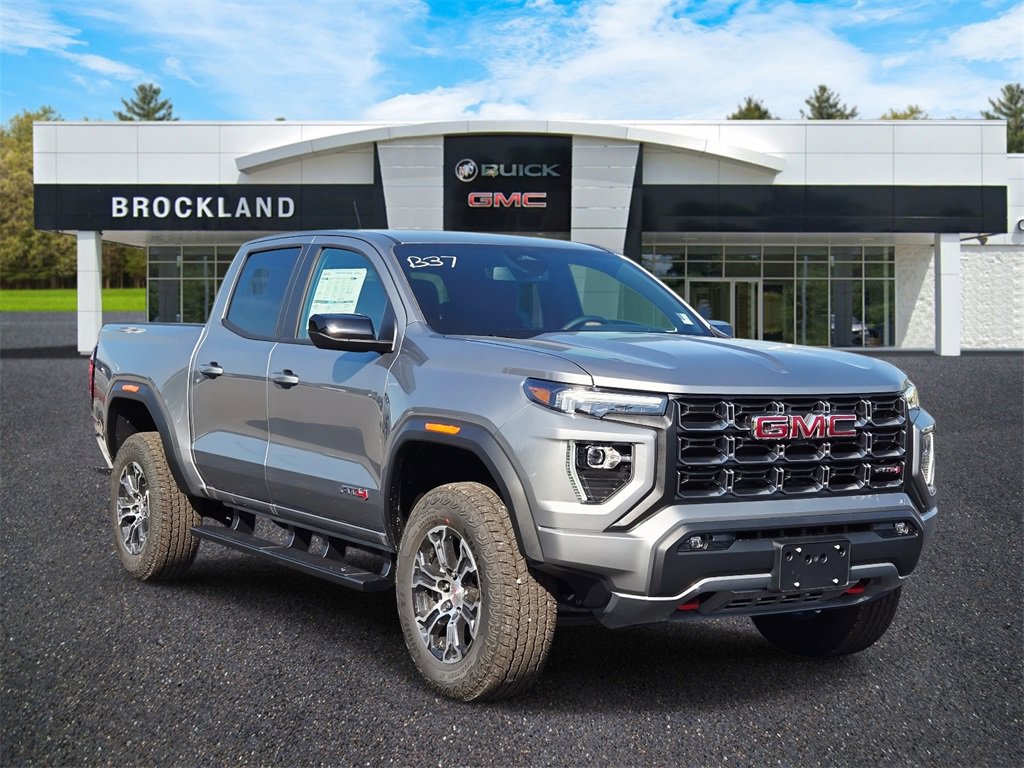 New 2025 GMC Canyon AT4