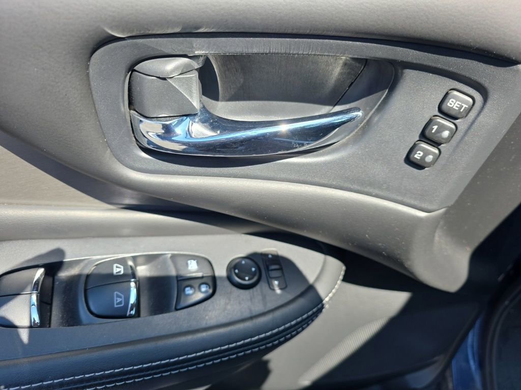 Used 2020 Nissan Murano SL w/ Moonroof Package image 13