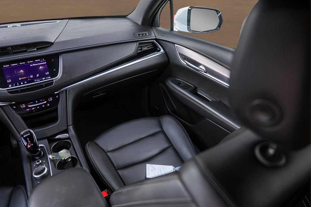 Certified 2022 Cadillac XT6 Luxury image 29