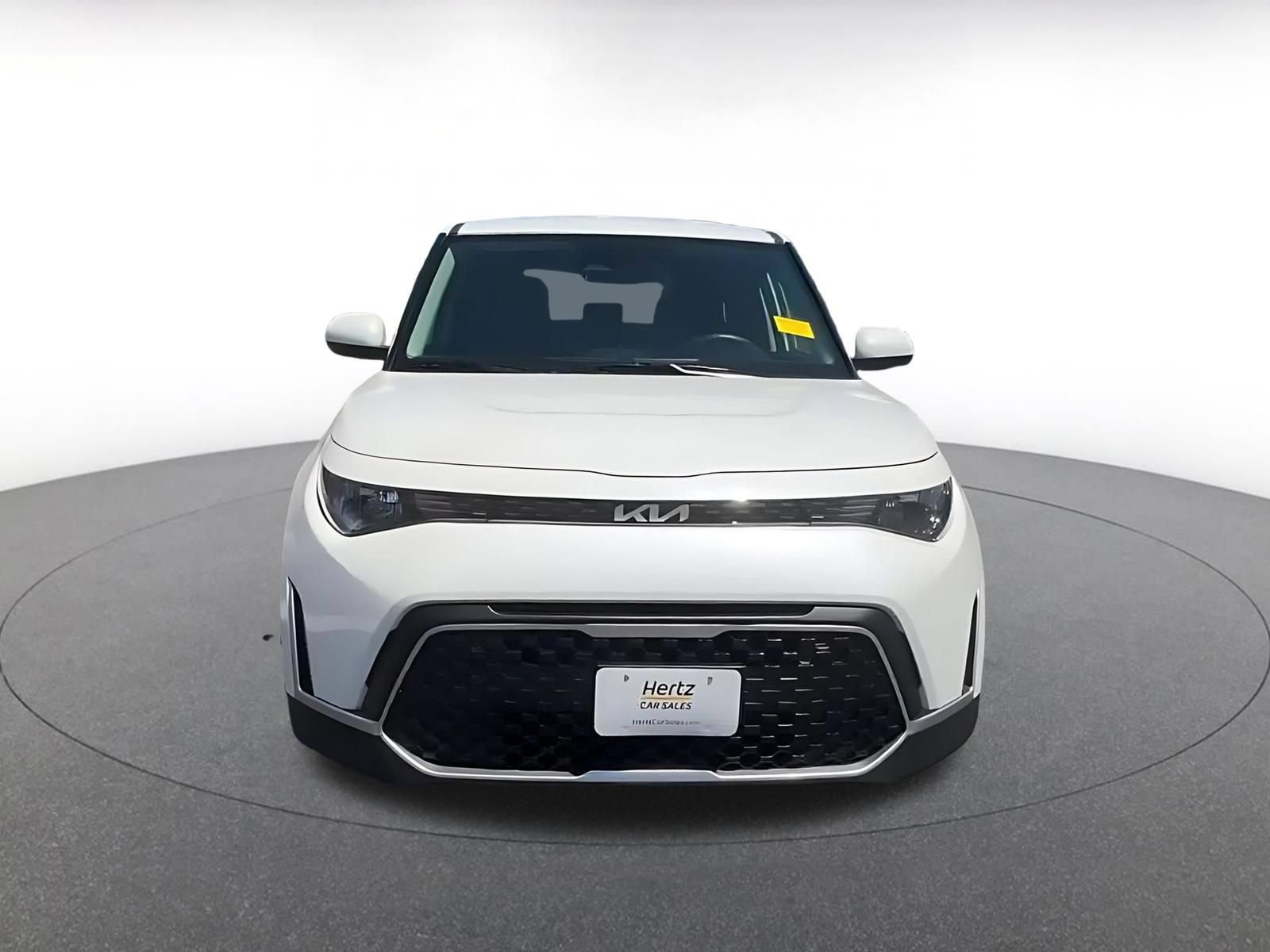 Used 2025 Kia Soul LX w/ LX Technology Package FWD image 3
