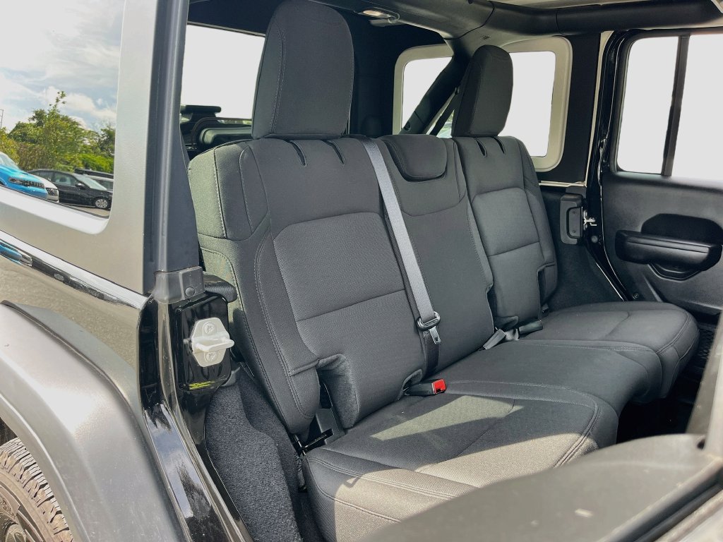 Used 2021 Jeep Wrangler Unlimited Sport AWD/4WD image 25
