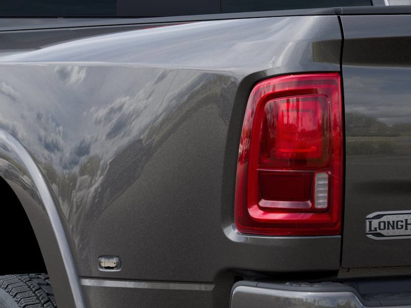 New 2026 RAM 3500 Limited AWD/4WD image 9