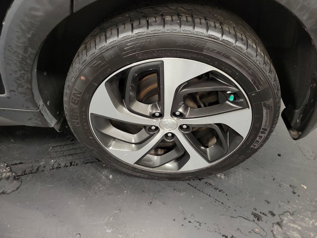 Used 2016 Hyundai Tucson Limited image 11