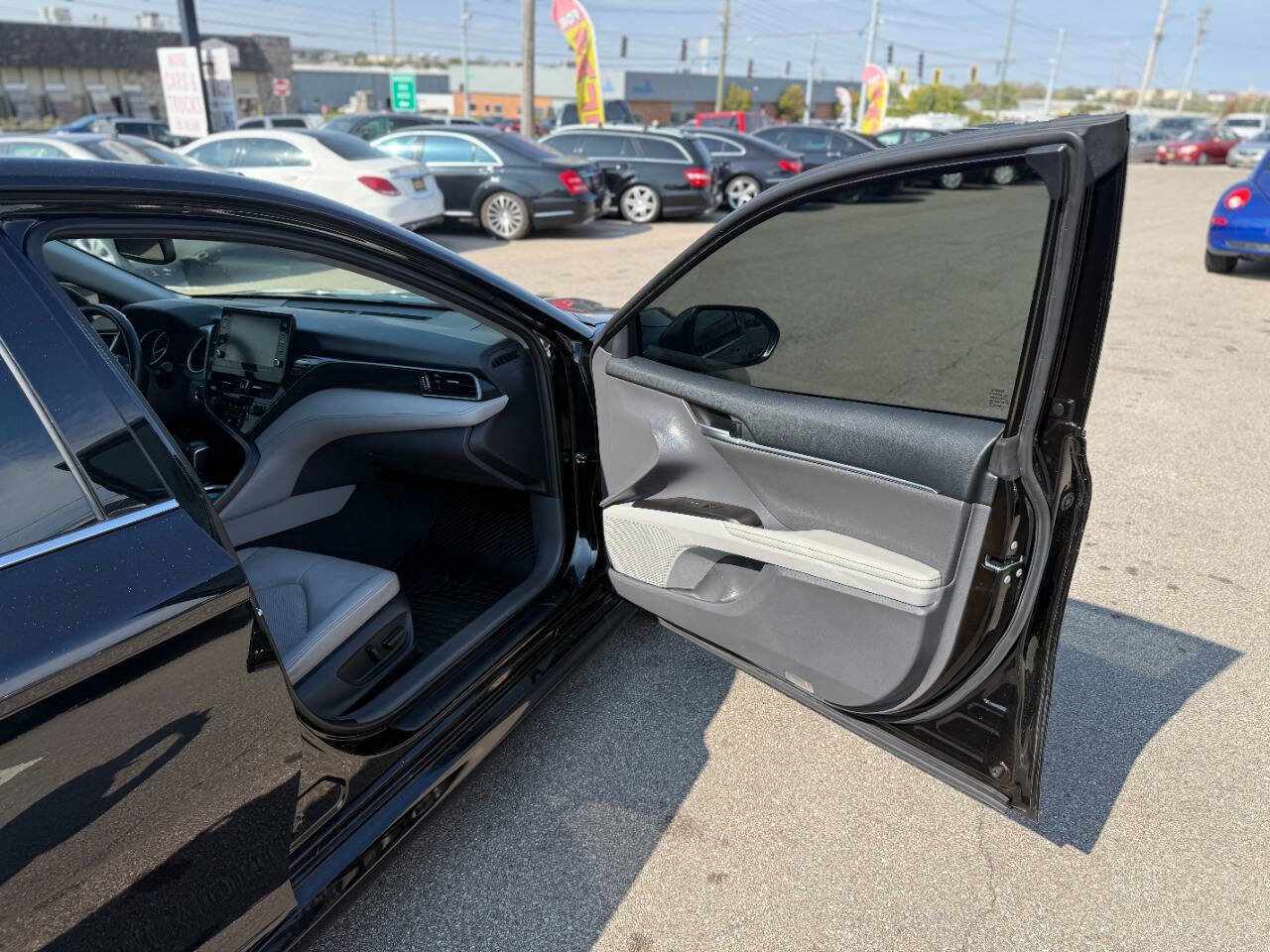 Used 2024 Toyota Camry XLE image 27