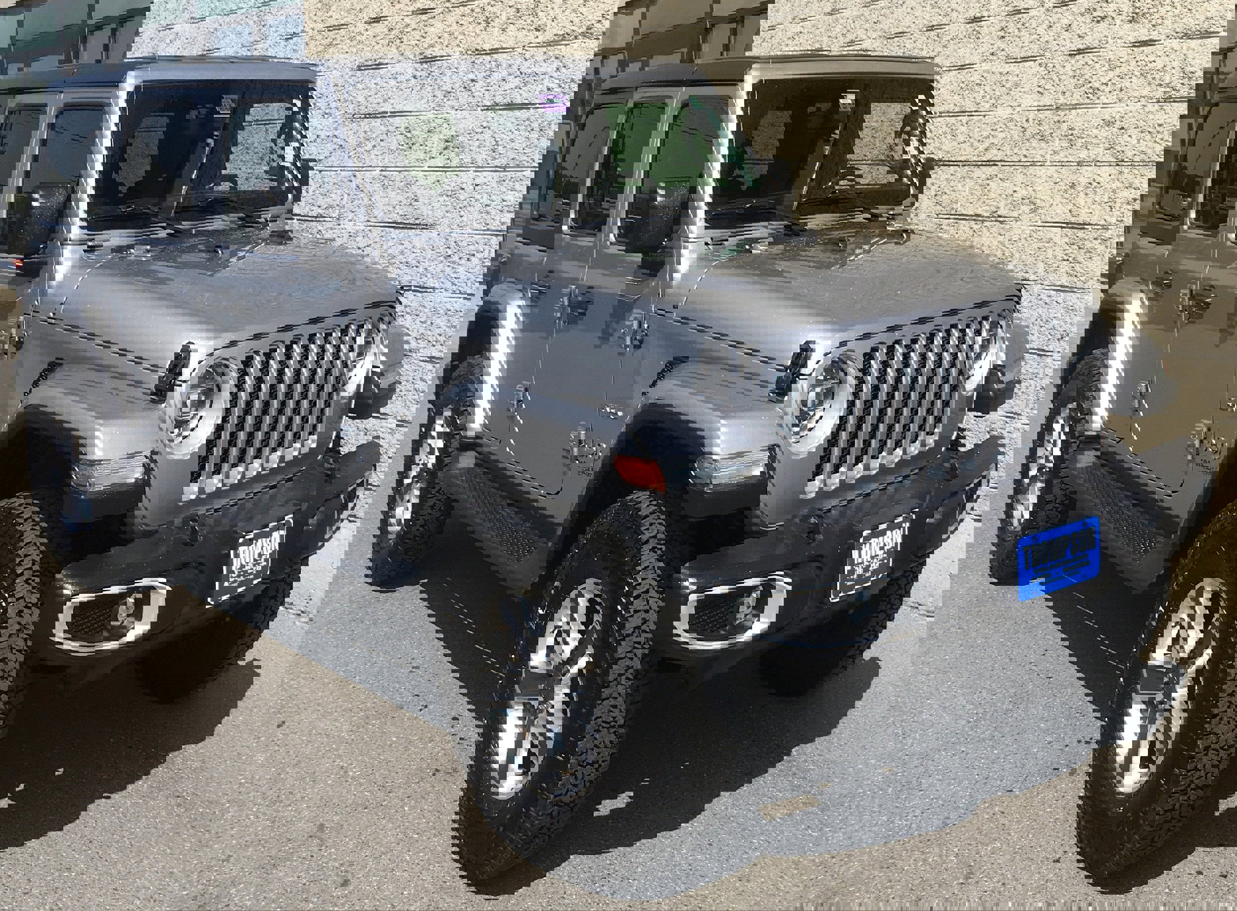 Used 2021 Jeep Wrangler Unlimited Sahara image 1