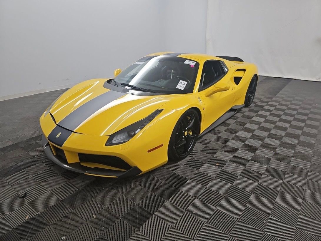 Used 2018 Ferrari 488 Spider RWD image 2