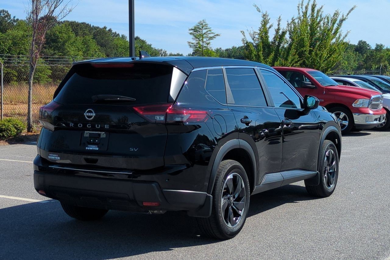 Certified 2024 Nissan Rogue SV FWD image 4