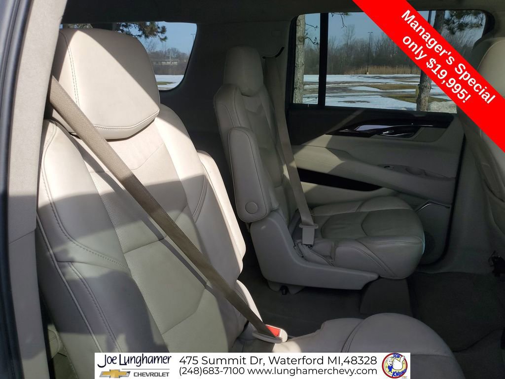 Certified 2016 Cadillac Escalade ESV Luxury image 29
