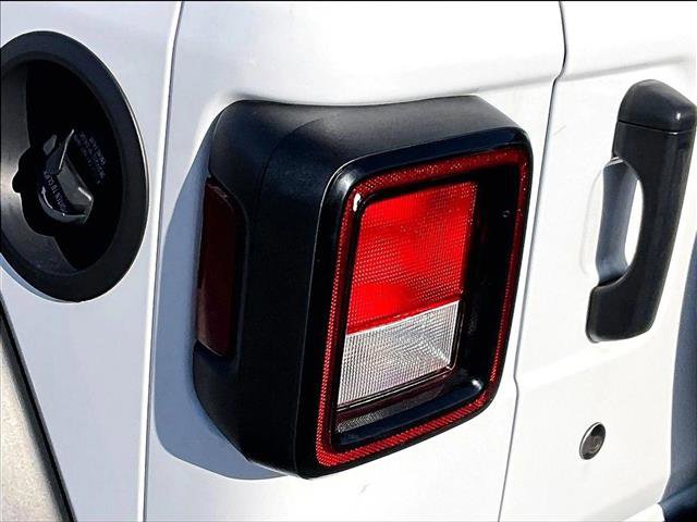 Used 2022 Jeep Wrangler Sport image 29