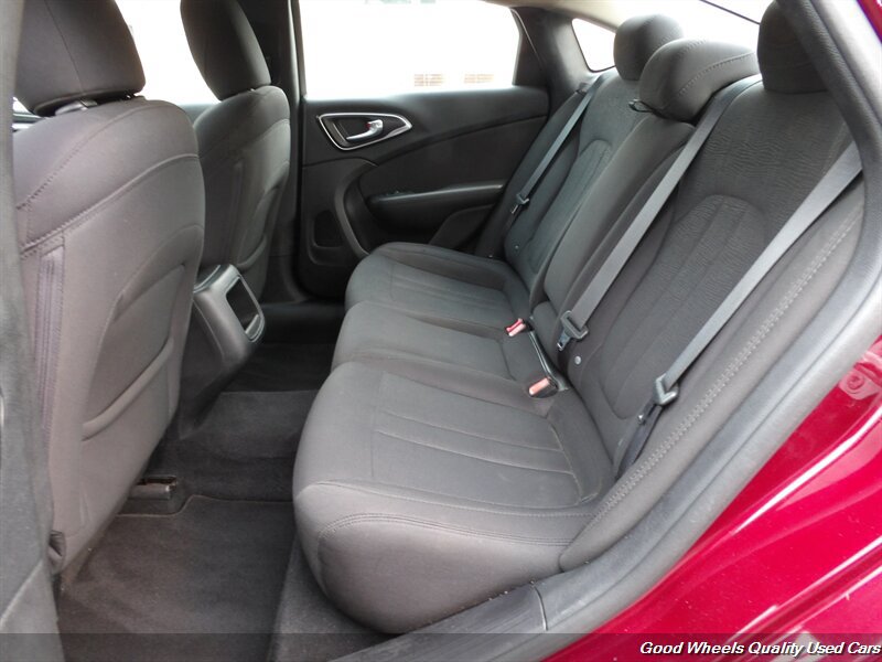 Used 2016 Chrysler 200 Limited w/ Anniversary Edition FWD image 14