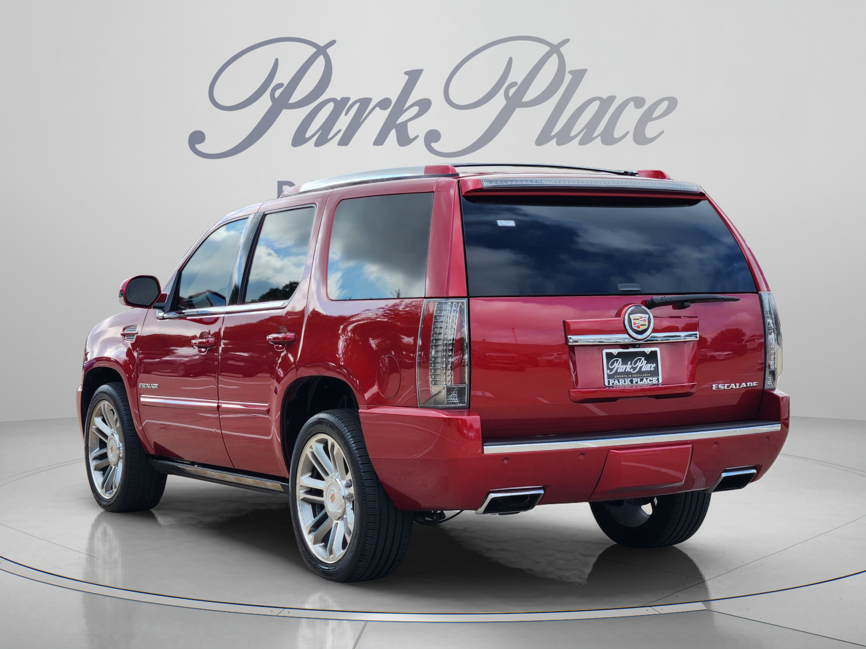 Used 2014 Cadillac Escalade Premium AWD/4WD image 3