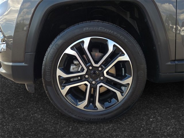 Used 2022 Jeep Compass Limited w/ Sun and Sound Group image 4