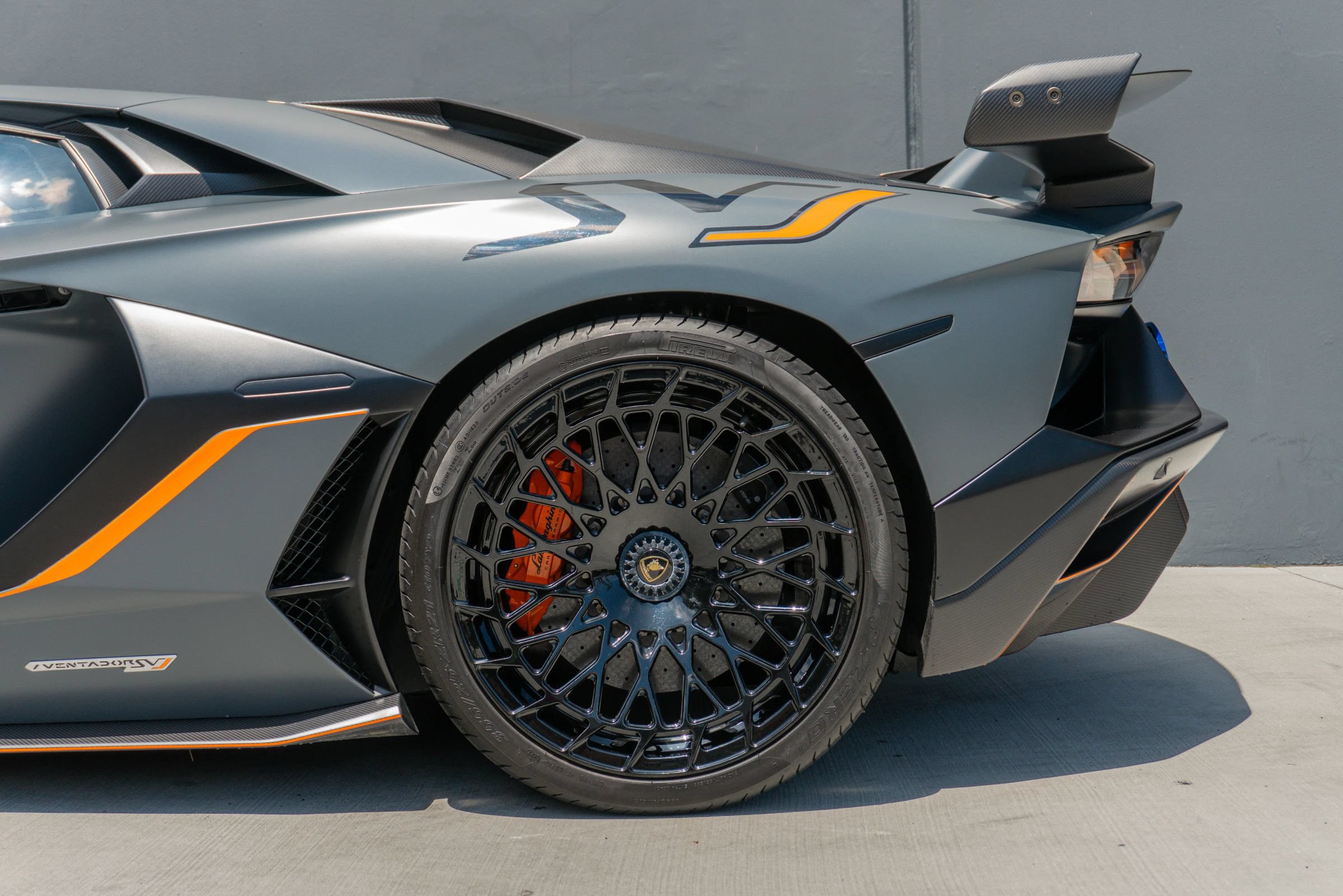 Used 2019 Lamborghini Aventador SVJ AWD/4WD image 21