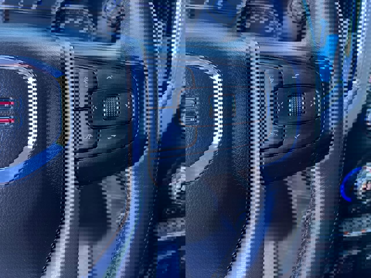 Used 2021 GMC Sierra 1500 SLT w/ SLT Premium Package RWD image 17