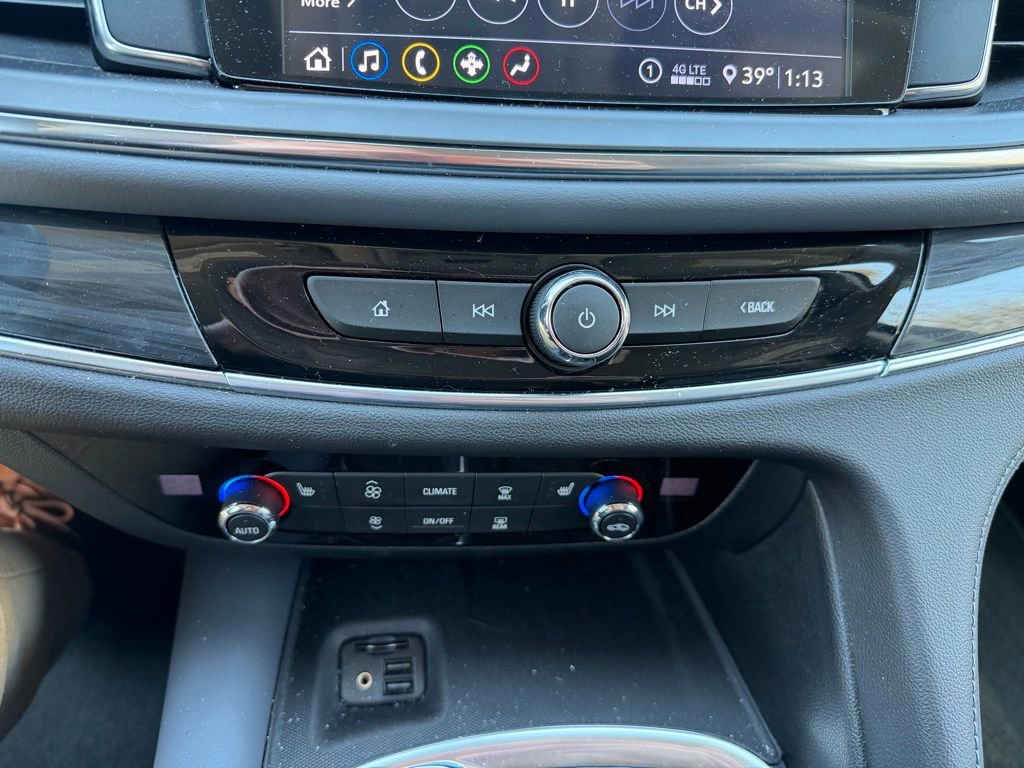 Used 2021 Buick Enclave Essence image 28