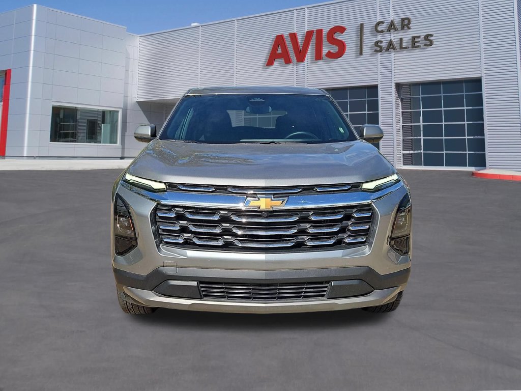 Used 2026 Chevrolet Equinox LT FWD image 2