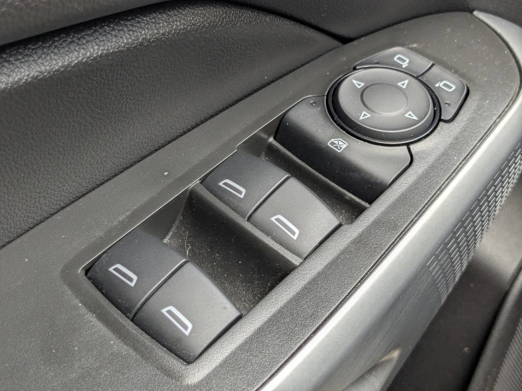 Used 2025 Chevrolet Trax LS w/ Driver Confidence Package FWD image 24