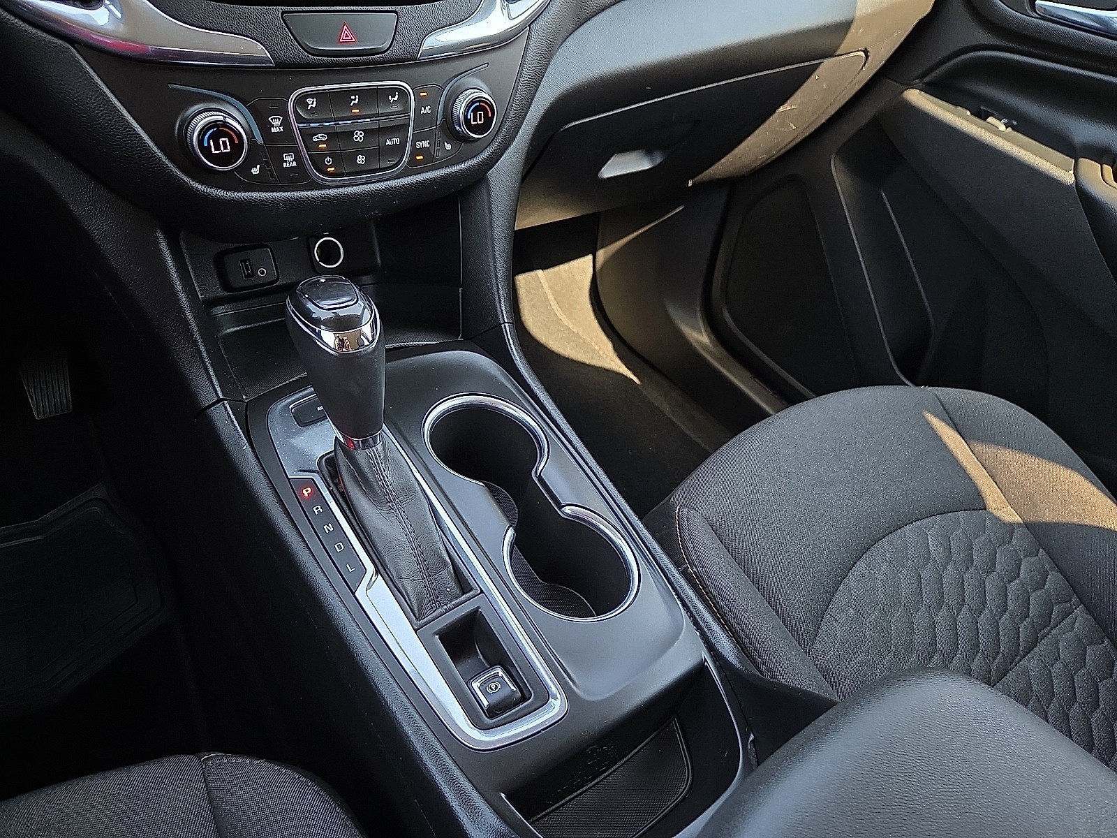 Certified 2018 Chevrolet Equinox LT AWD/4WD image 25