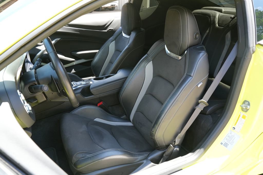 Used 2021 Chevrolet Camaro SS RWD image 16