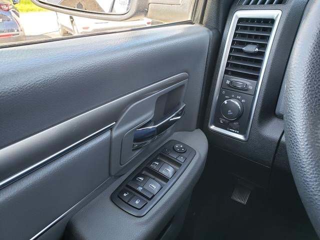 Used 2019 RAM 1500 Classic Warlock AWD/4WD image 25