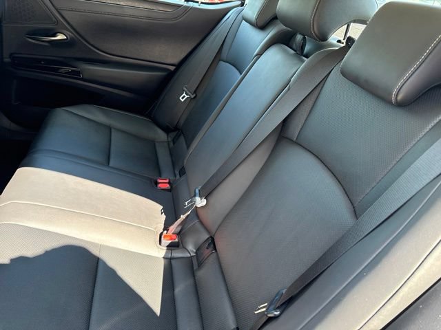 Used 2024 Lexus ES 300h w/ Premium Package FWD image 10