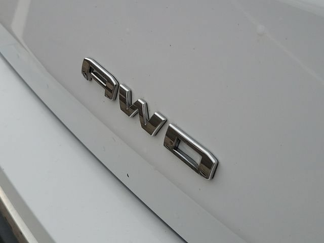 Used 2024 GMC Terrain SLT AWD/4WD image 34