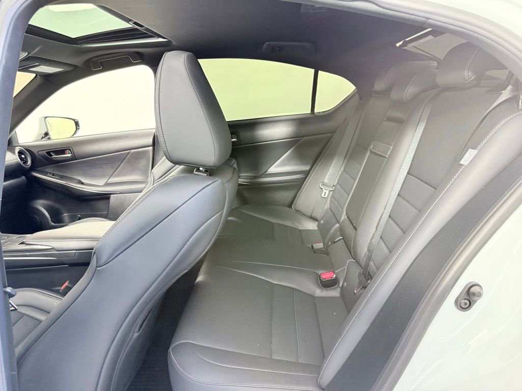 Used 2023 Lexus IS 500 image 24