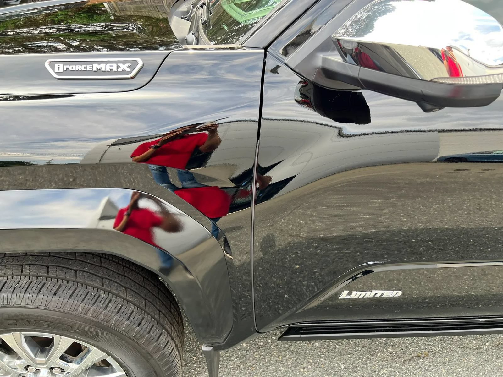 Used 2025 Toyota Tacoma Limited AWD/4WD image 9