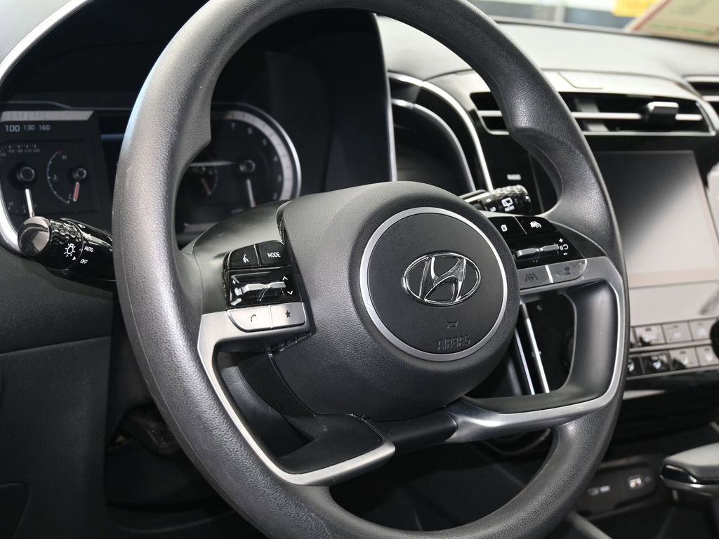 Used 2023 Hyundai Tucson SE image 13