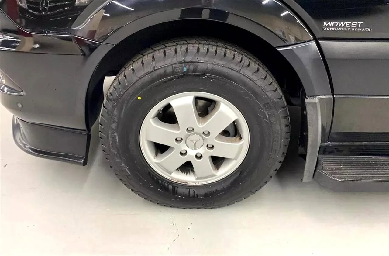 Used 2016 Mercedes-Benz Sprinter 2500 image 26