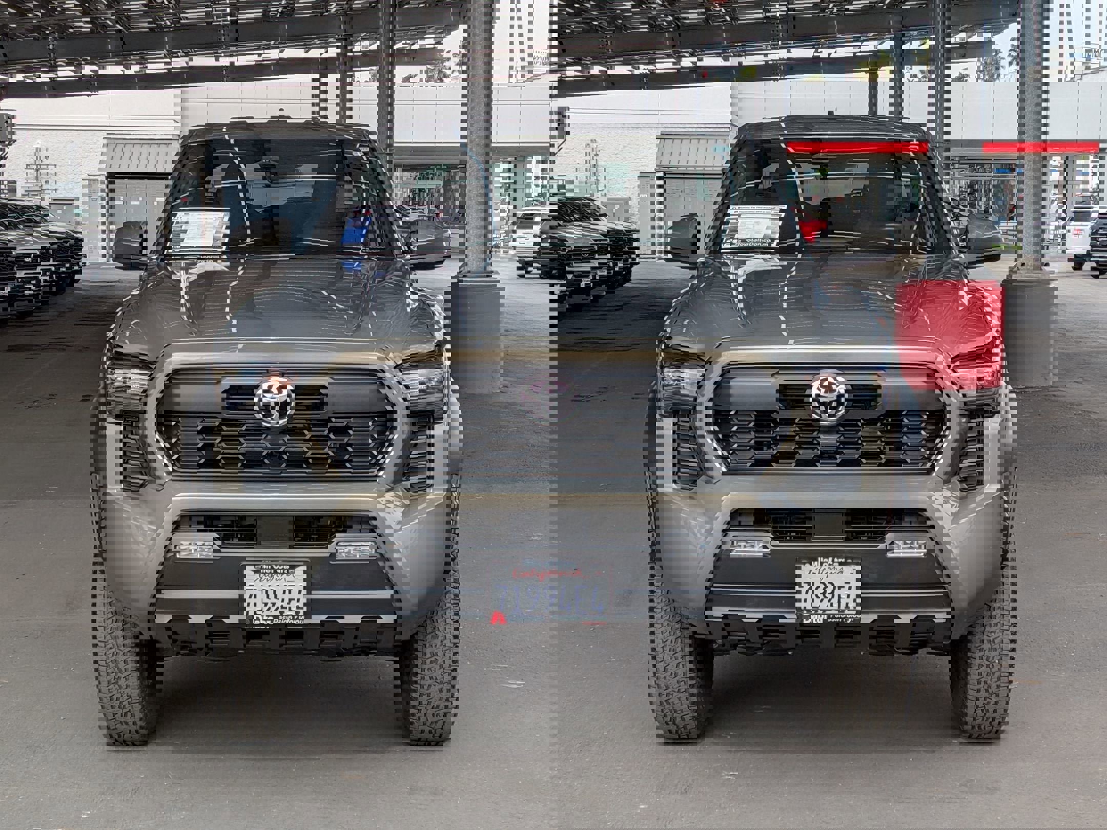 Used 2025 Toyota Tacoma TRD Off-Road image 2