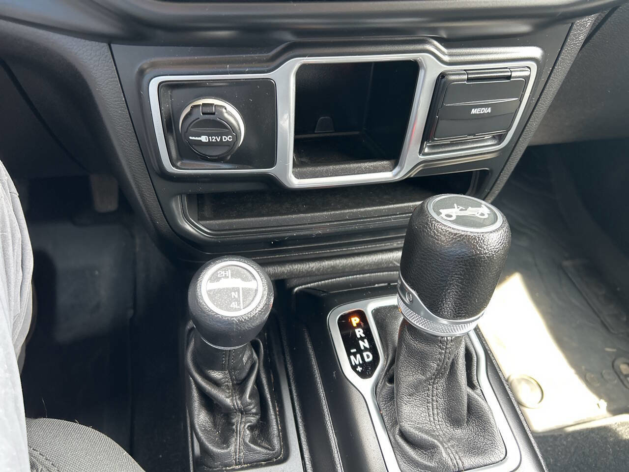Used 2018 Jeep Wrangler Unlimited Sport image 14