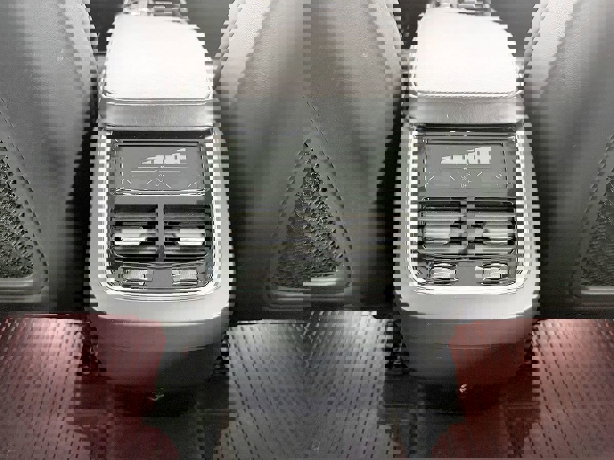 Used 2017 Volvo XC90 T6 Inscription w/ Vision Package image 54