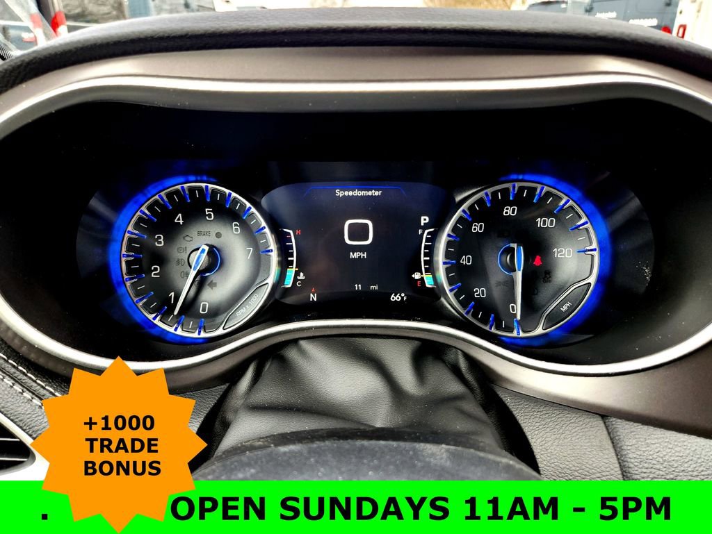 New 2025 Chrysler Pacifica Select image 14