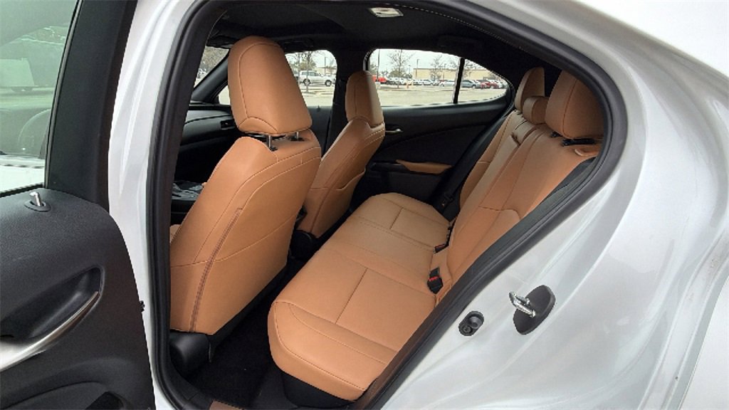 Used 2024 Lexus UX 250h AWD w/ Premium Package image 24