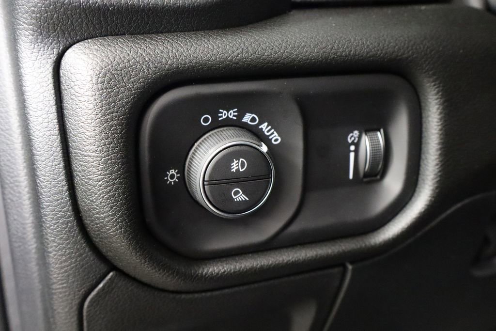 New 2026 RAM 1500 Express AWD/4WD image 22