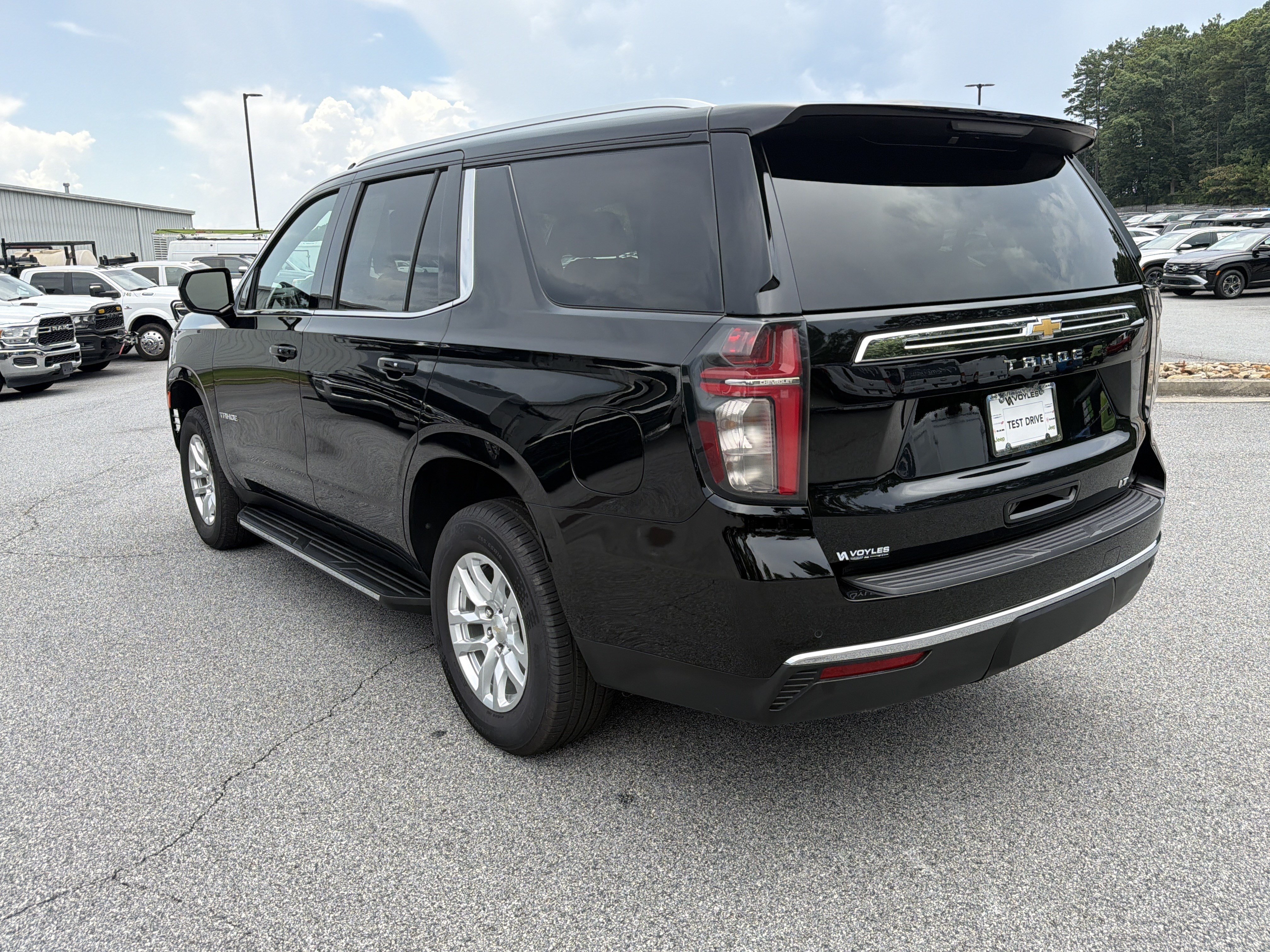 Used 2024 Chevrolet Tahoe LT RWD image 6