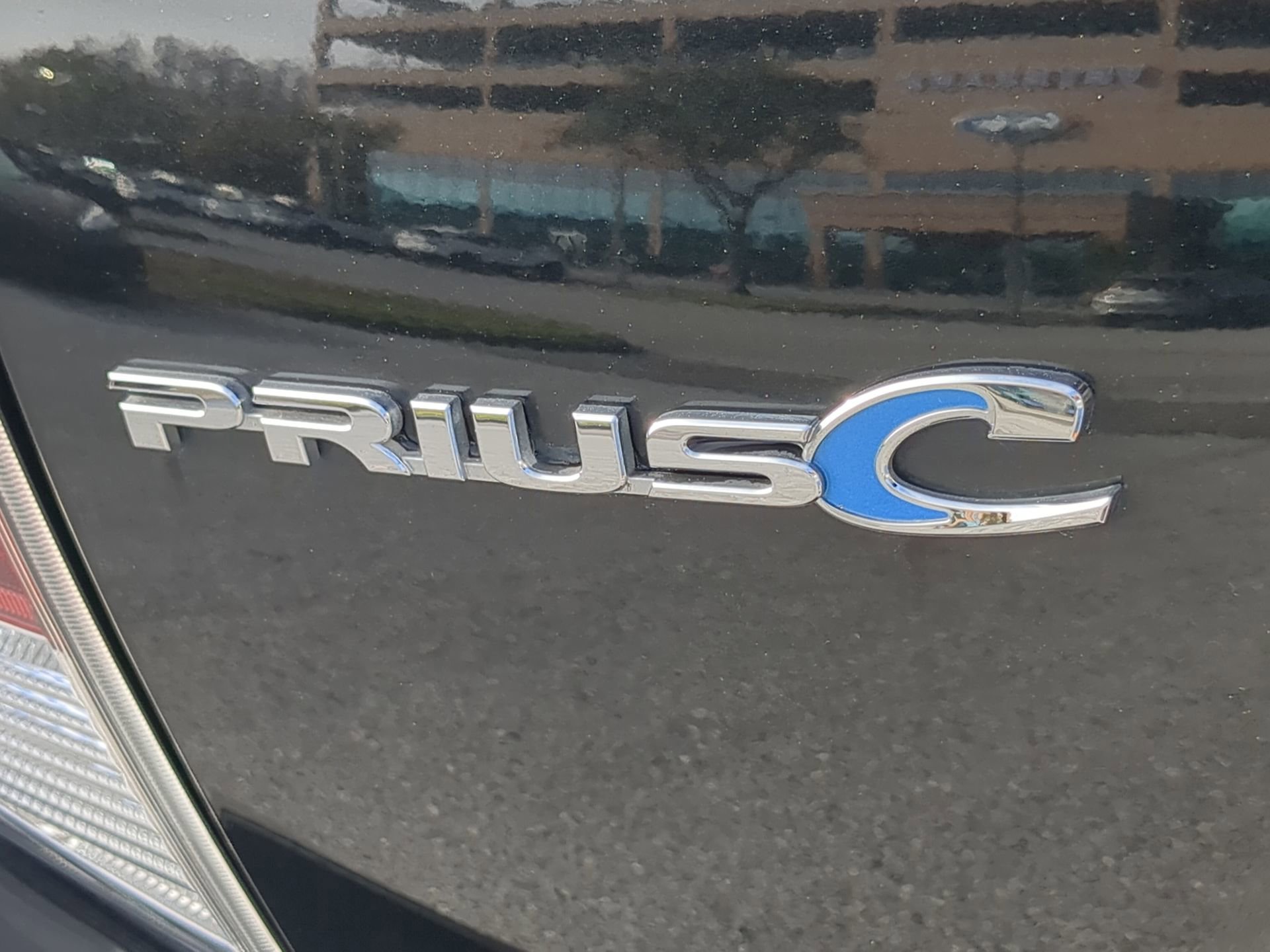 Used 2017 Toyota Prius C Two image 40