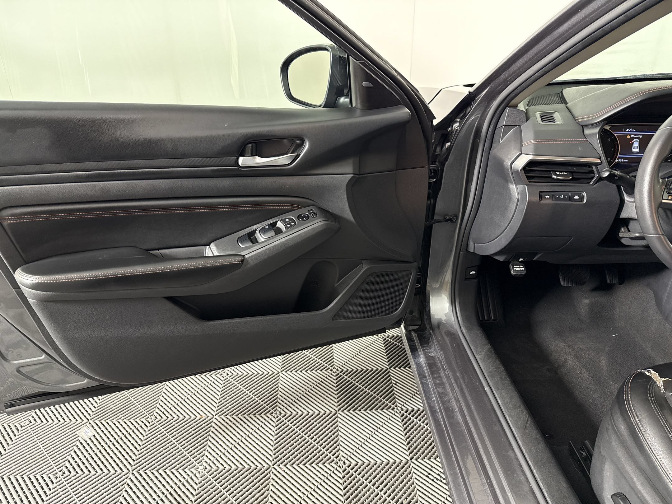 Used 2022 Nissan Altima 2.5 SR FWD image 21