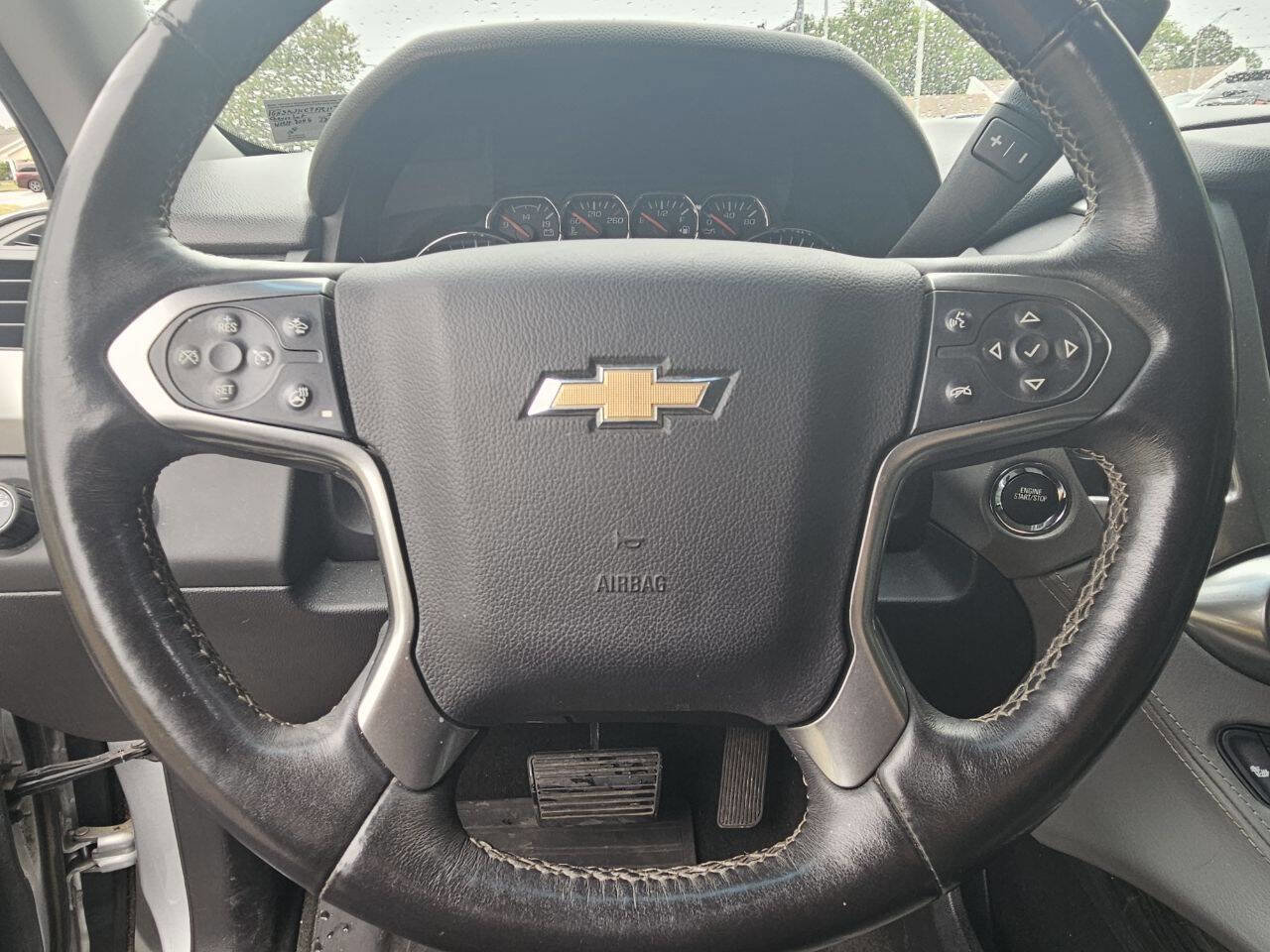 Used 2015 Chevrolet Suburban LT w/ Luxury Package AWD/4WD image 24