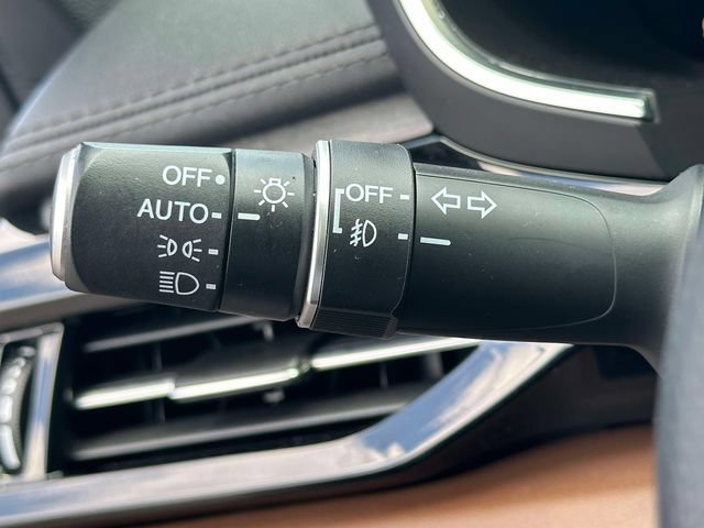 Used 2024 Acura MDX w/ Advance Package AWD/4WD image 32