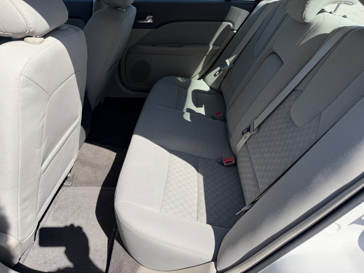 Used 2012 Ford Fusion SE FWD image 17