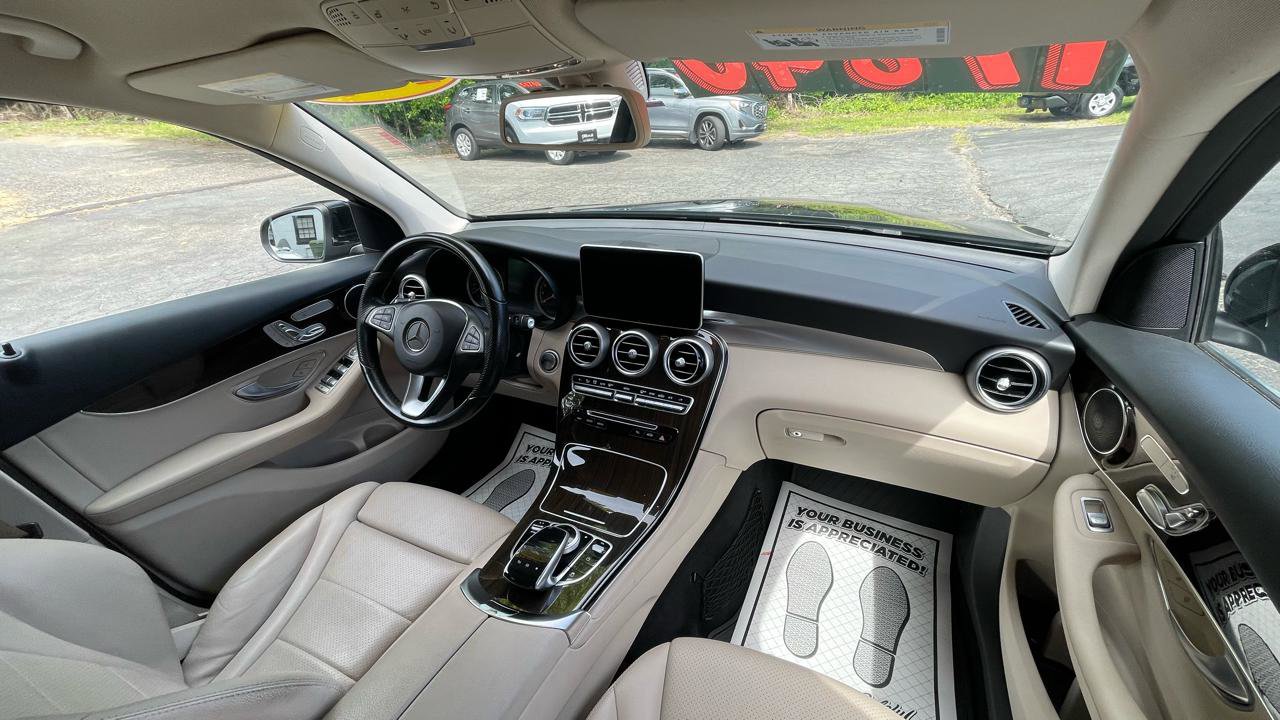 Used 2016 Mercedes-Benz GLC 300 4MATIC w/ Multimedia Package image 30