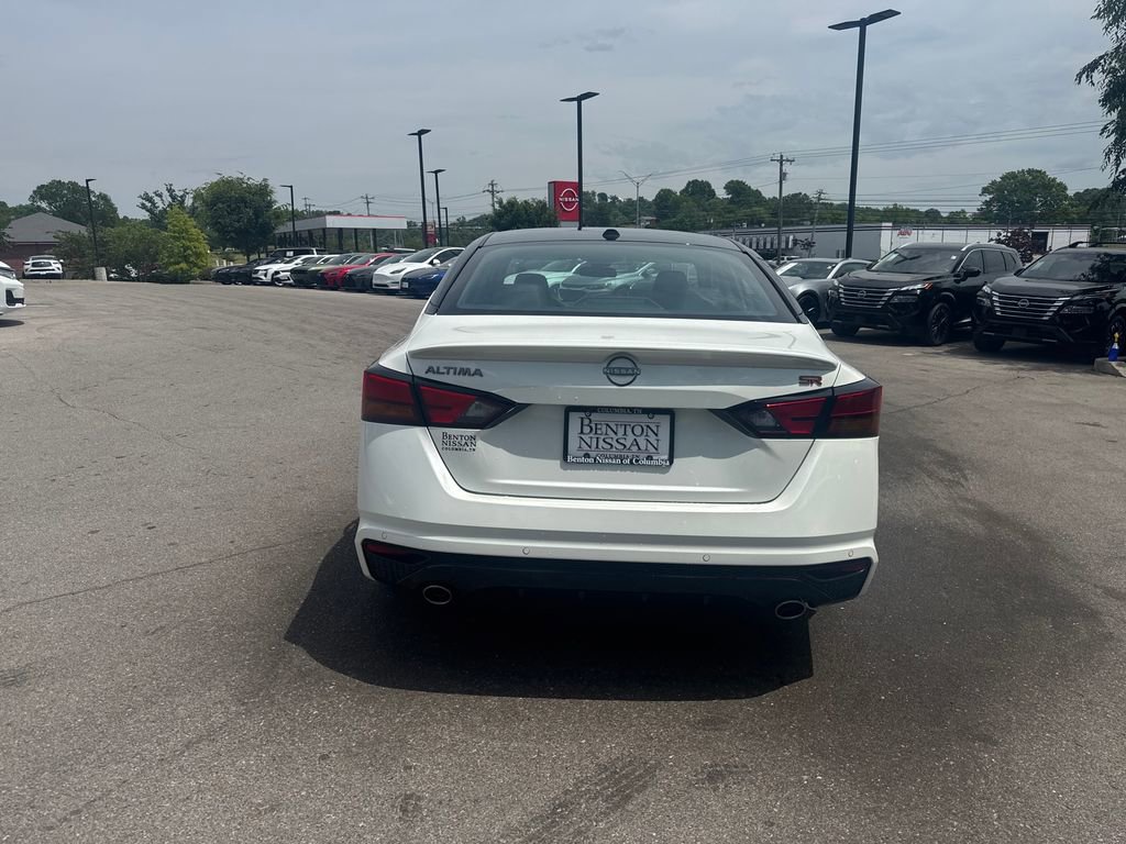 New 2026 Nissan Altima 2.5 SR w/ SR Premium Package FWD image 7