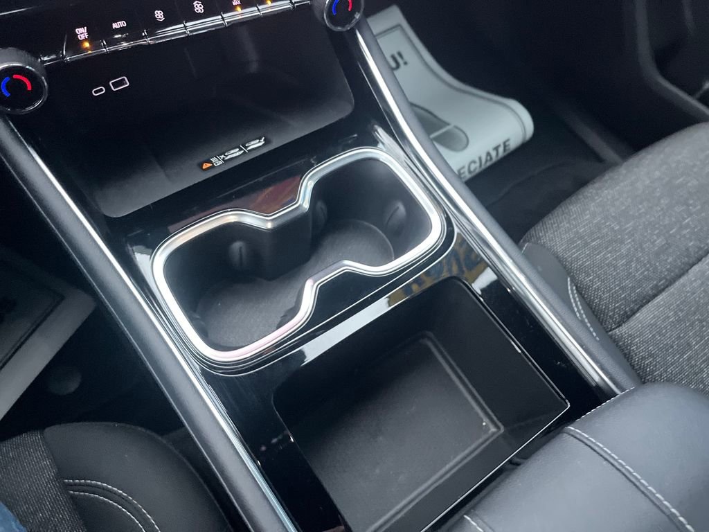 Used 2025 Chevrolet Traverse LT image 15